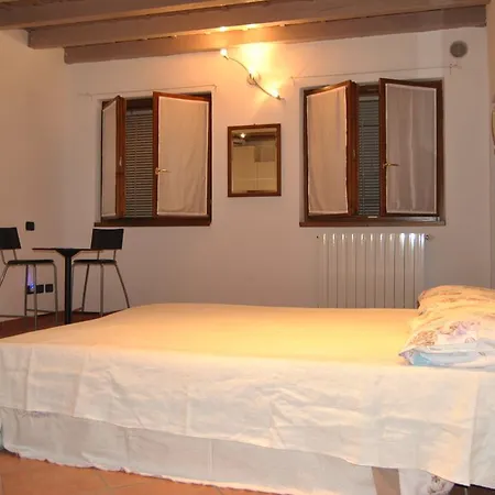 Palazzo Roncalli לינה וארוחת בוקר ברגמו
